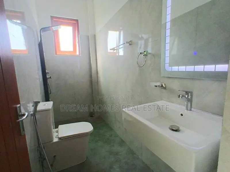 Newly Built 4BR Luxury House for Sale – Makuluduwa