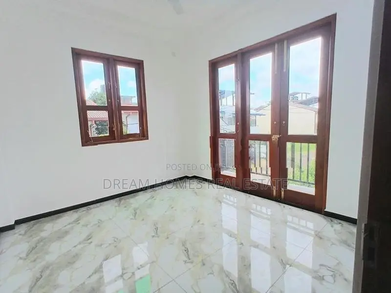 Newly Built 4BR Luxury House for Sale – Makuluduwa
