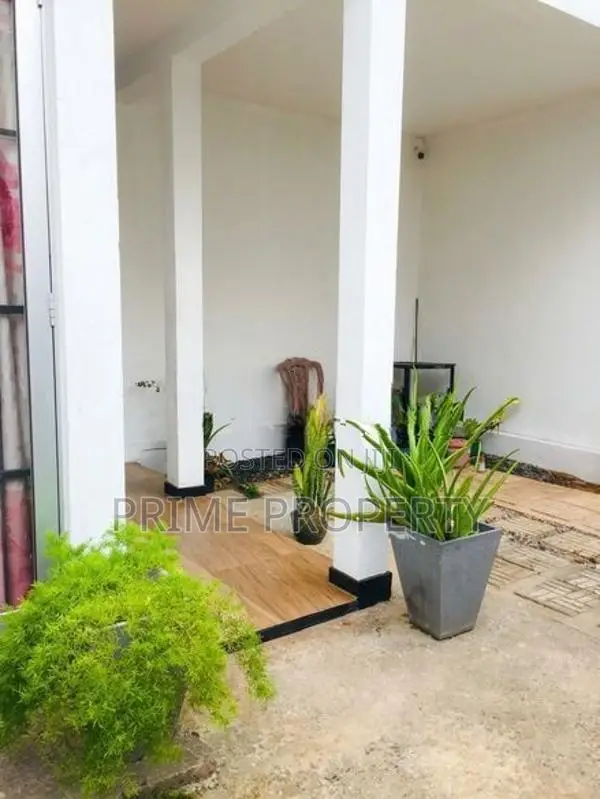නවීන දෙමහල් නිවසක් විකිණීමට – යක්කල