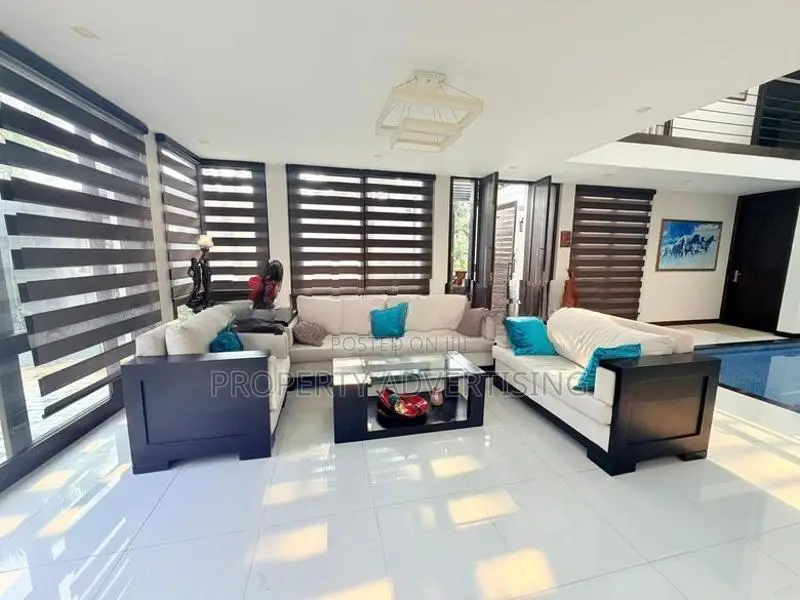 Battramulla Luxury House for Sale in prime location
