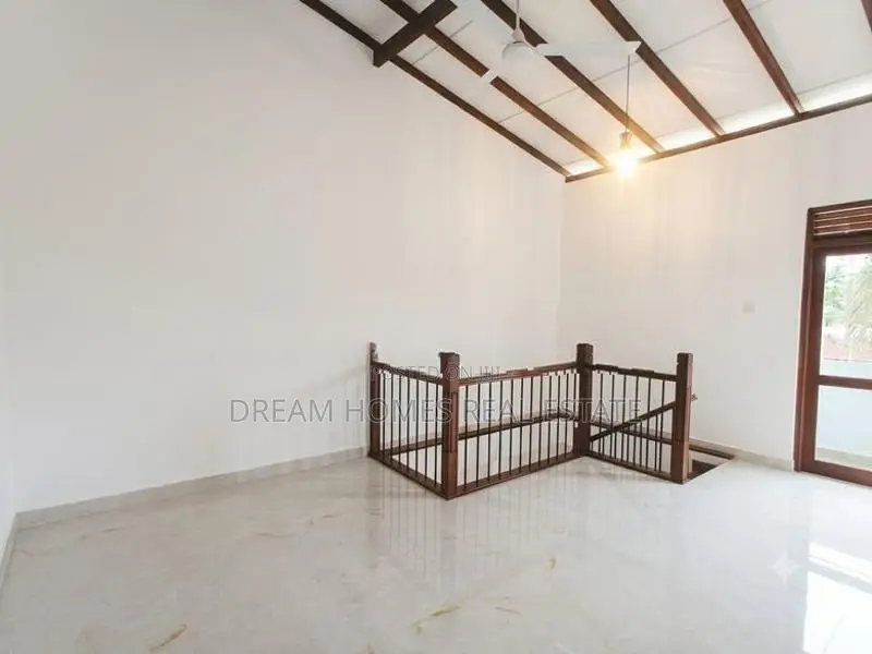 Brand New 4-Bedroom House for Sale – Polgasowita