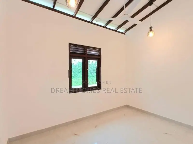 Brand New 4-Bedroom House for Sale – Polgasowita