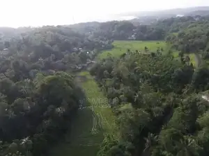 Green Mountain Land in Mirissa Henwala