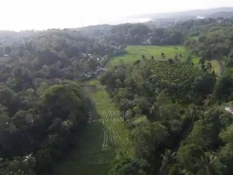 Green Mountain Land in Mirissa Henwala