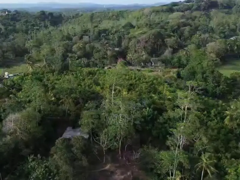 Green Mountain Land in Mirissa Henwala