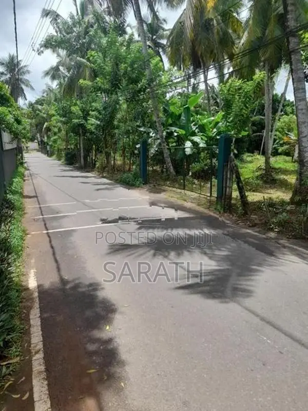Land + Building For Rent In Kottawa