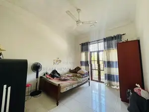 Spacious 5-Bedroom House for Sale in Kadawatha
