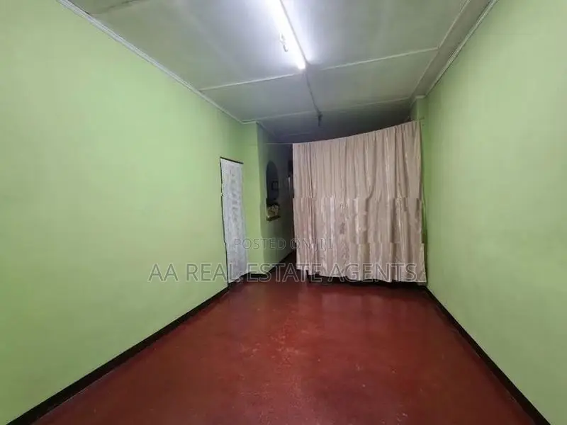 Single Storey House for Sale in Meethotamulla