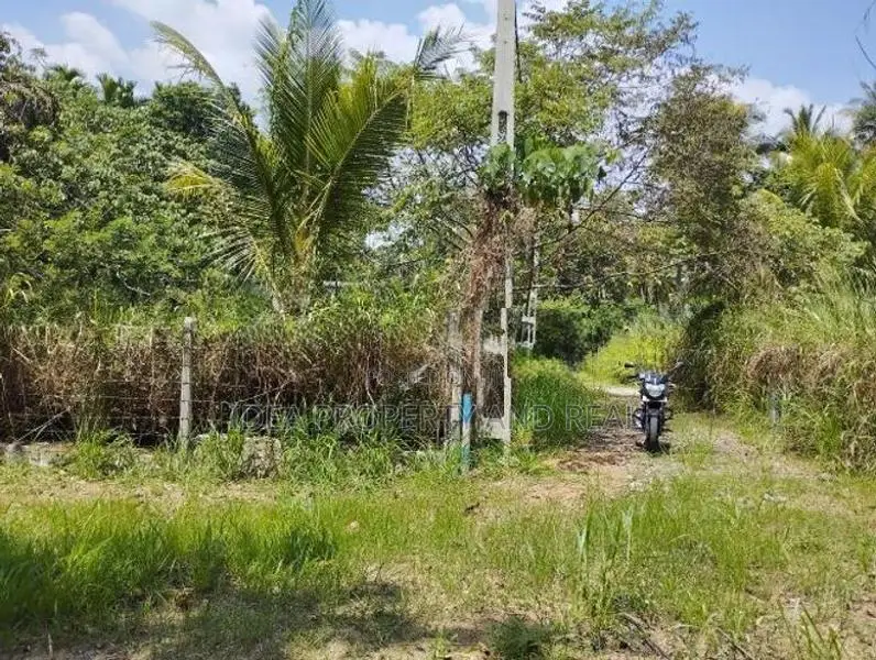 (SDL-505) Valuable Bare Land for Sale in Polgasowita