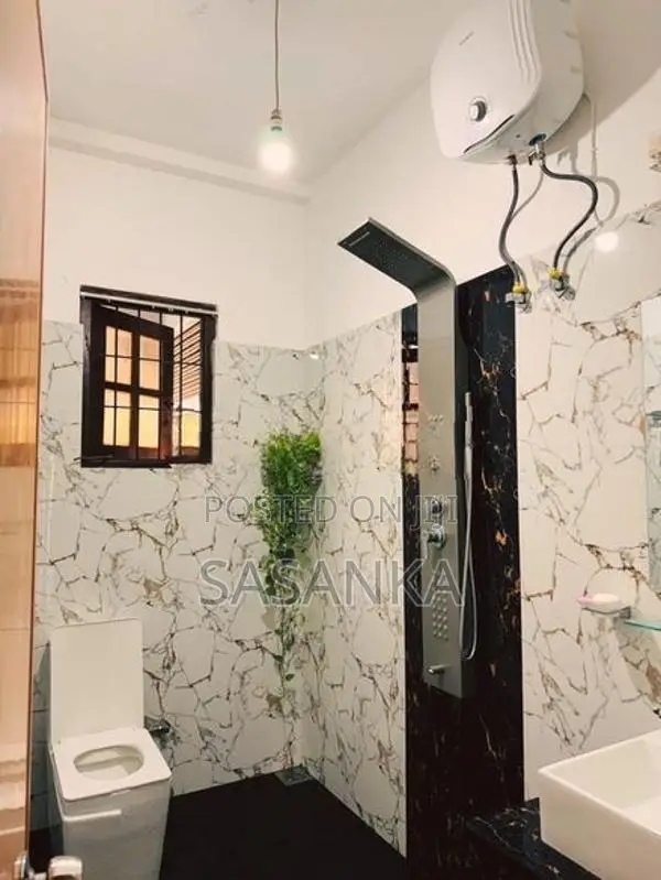 Nugegoda Papiliyana 5 Bed Rooms Luxury House For Sale