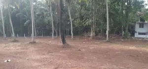 කුරුණෑගල නුවර පාරෙන් පදිංචියට ඉඩමක්