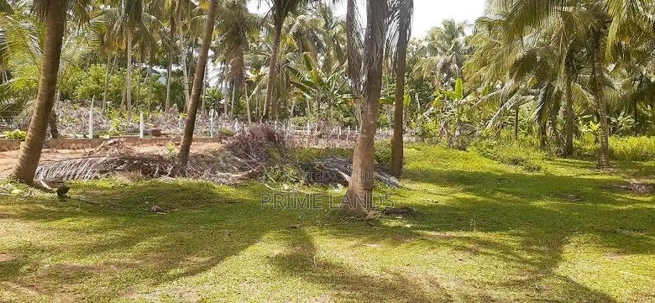 කුරුණෑගල නුවර පාරෙන් පදිංචියට ඉඩමක්