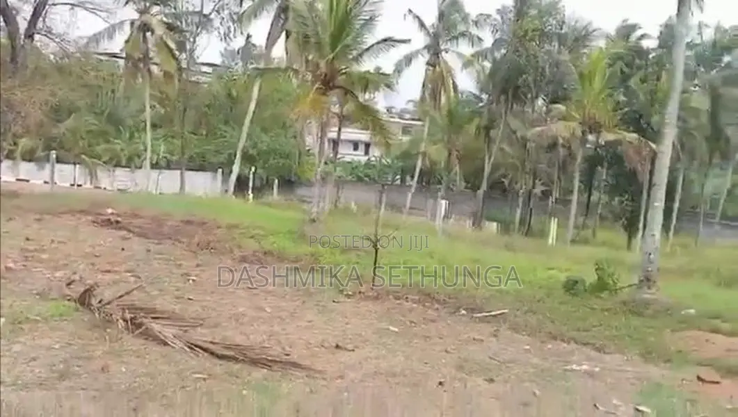Land for Sale in Yakkala Town