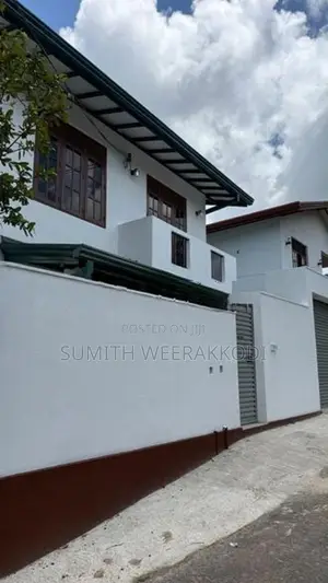 House in Suwarapola