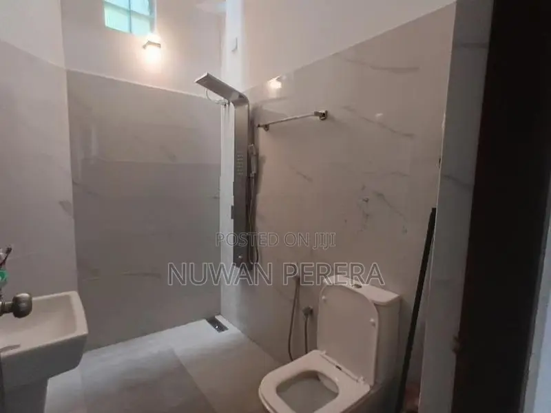 Piliyandala ground floor complete house for sale .