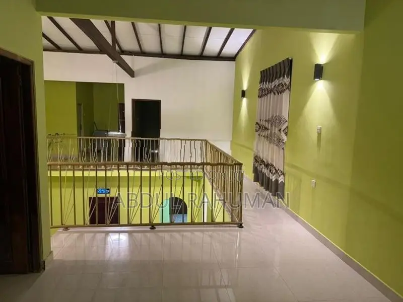 2Story 5 Rooms Borelsgamuva Junction House
