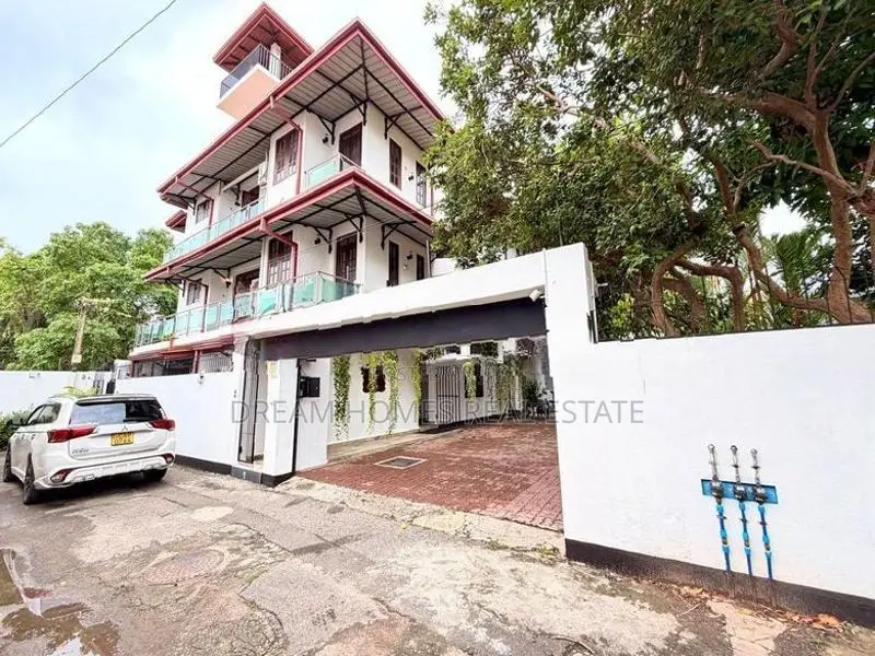 9BR Residential Building for Sale – Colombo 5