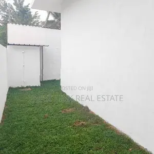 B/New House for Sale in Waththala