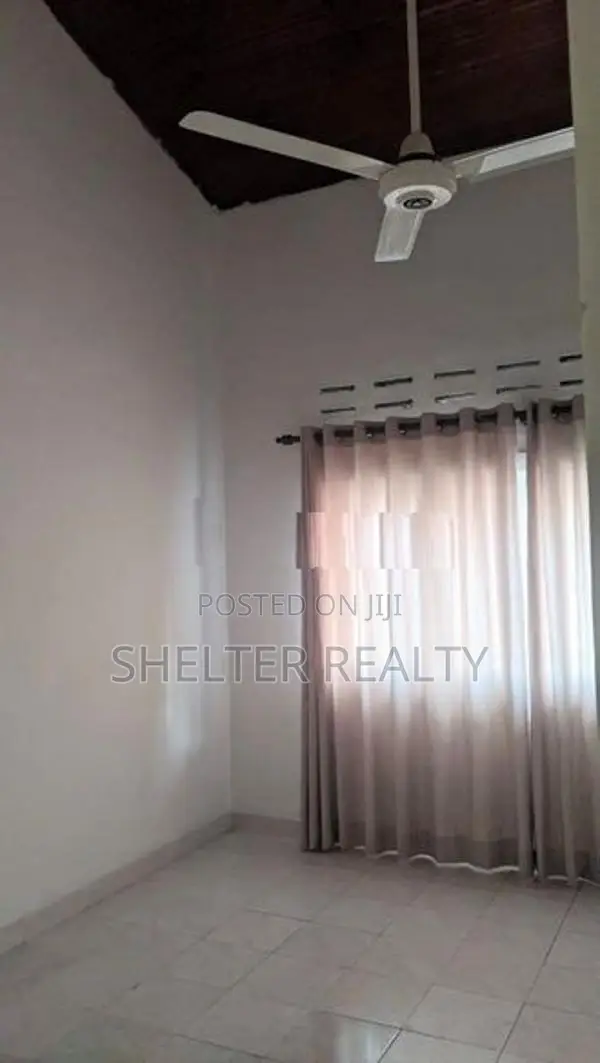 2 Bedroom apartment for rent in Colombo 8 - Mannin Town Housing Scheme