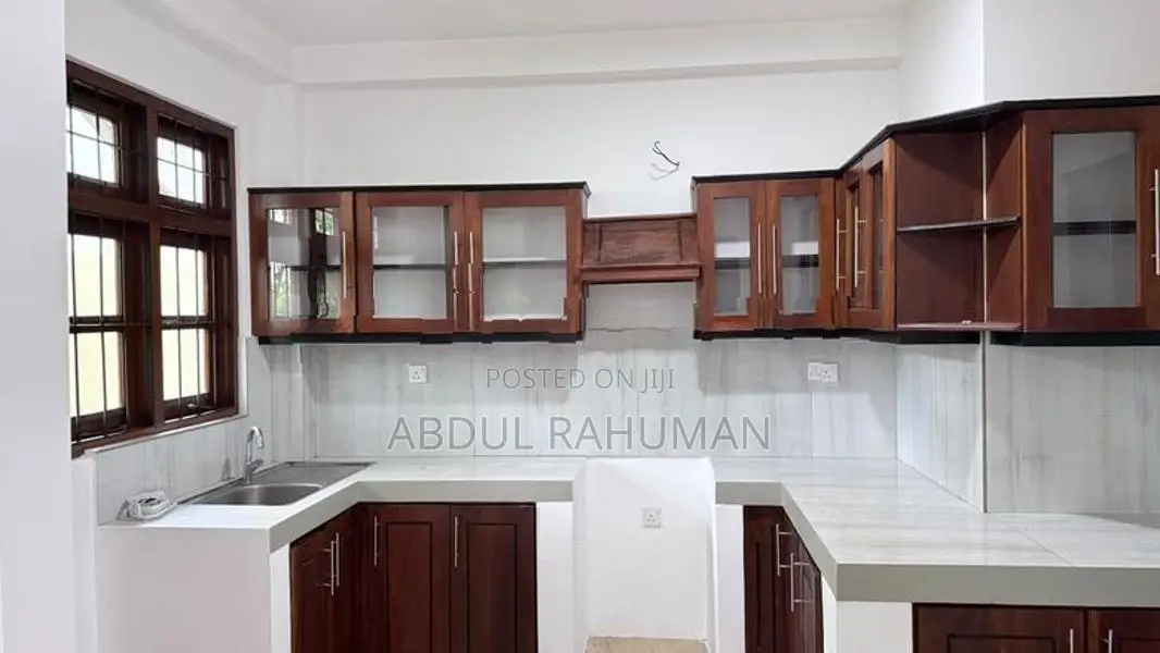 2 Story Kottawa Rukmale Road 6 Rooms Semi Furnished