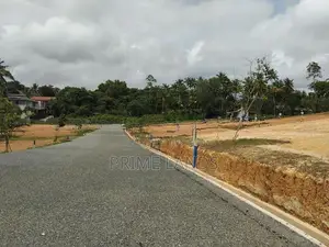 කලුතර නේවාසික බිම් කොටස්