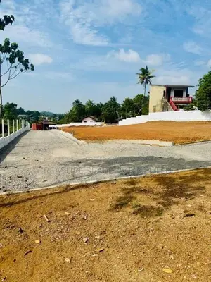 Land for Sale at Homagama City Limits (Urban Life)