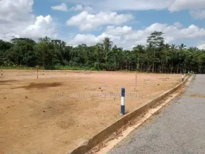 Land for Sale at Padukka Near Ruwanpura Highway Entrance