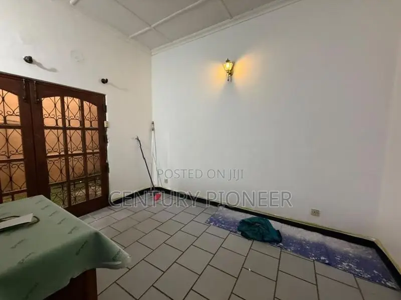 Commercial Property for Rent in Colombo 5