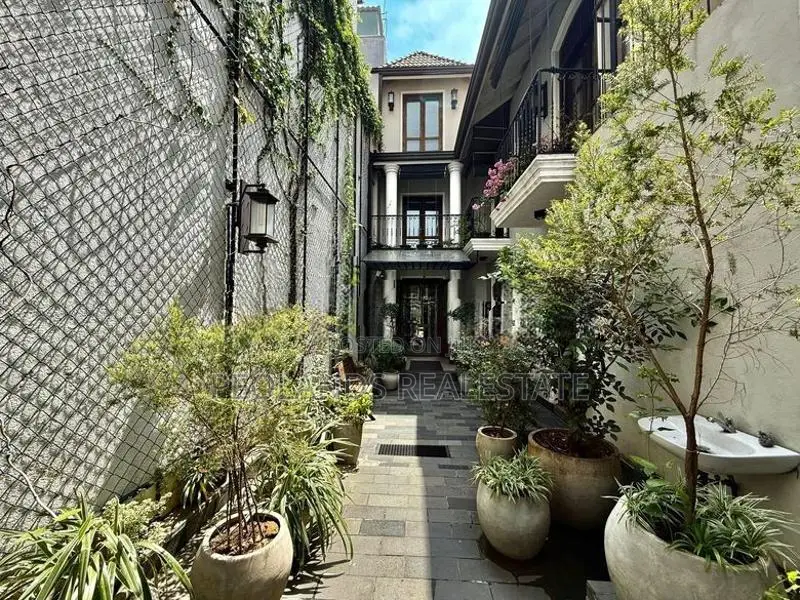 (NR711) Luxury House Rent in Colombo 05