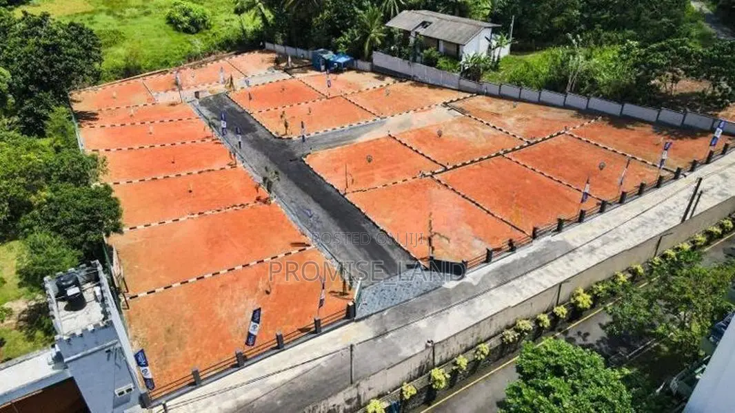 Athurugiriya Land for Sale | Near Ariyana |K27