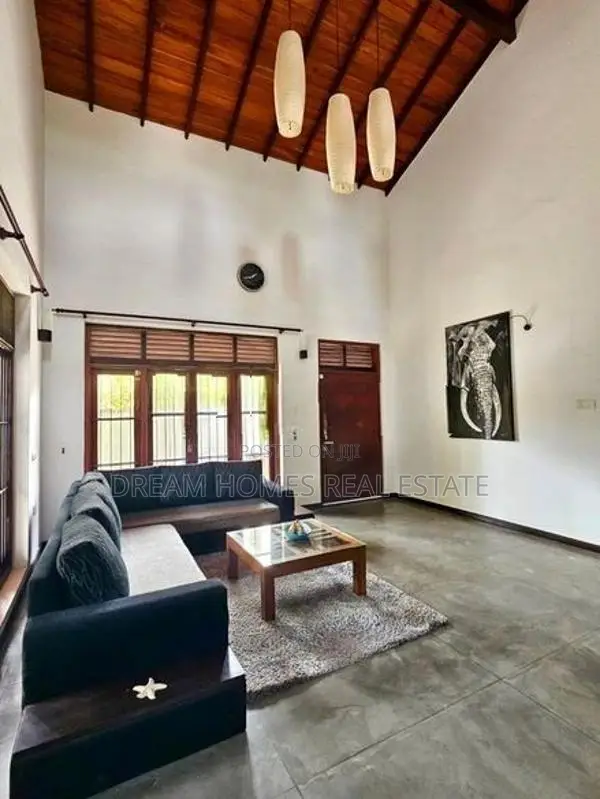 Beautiful 4BR Family Home for Sale in Thalawathugoda