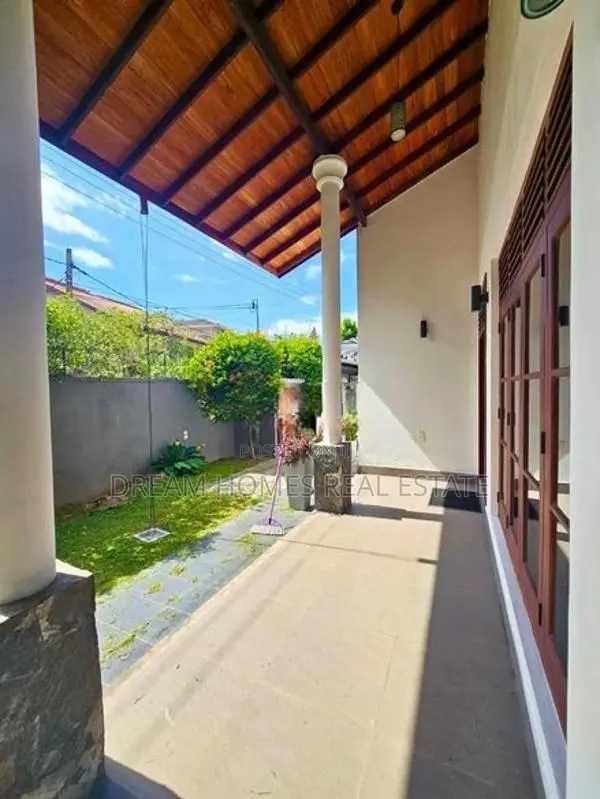 Beautiful 4BR Family Home for Sale in Thalawathugoda
