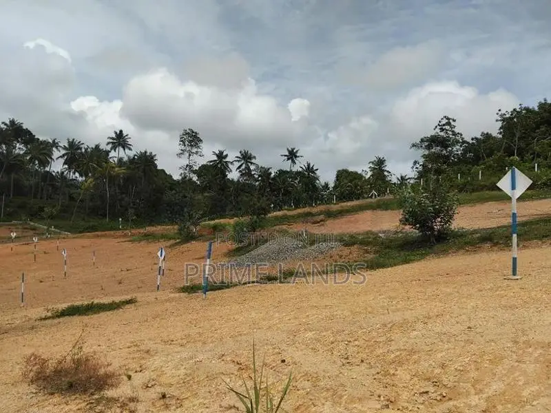කලුතර ඉඩමක් විකිණීමට