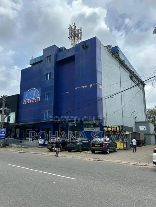 Prime Commercial Building for Rent – Boralesgamuwa Junction