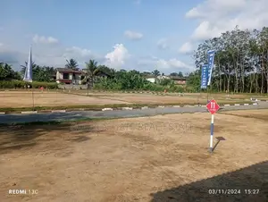 Yakkala Kalagedihena Land for Sale
