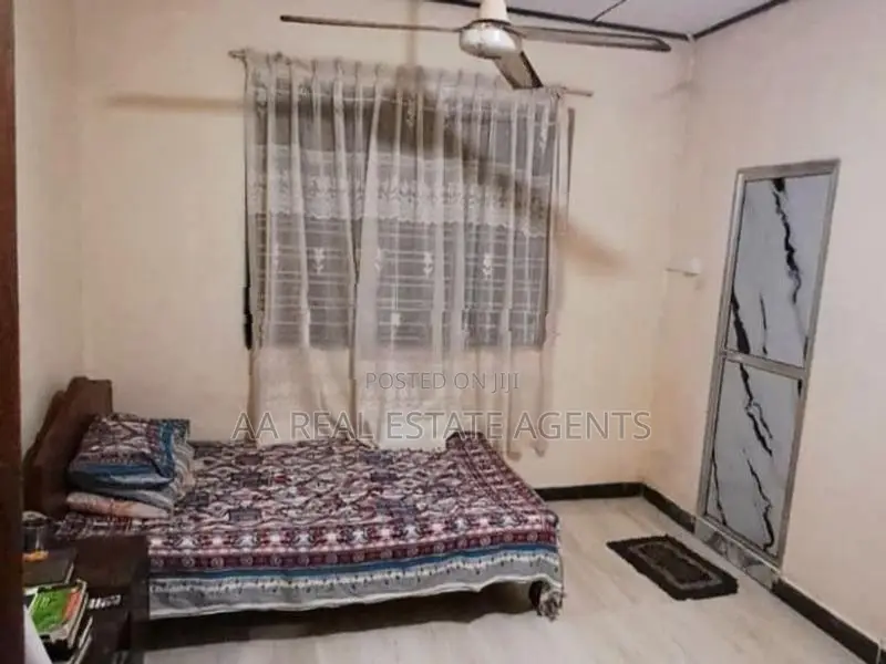 Single Storey House for Sale in Wellampitiya