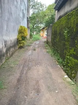 Land for Sale in Wellampitiya