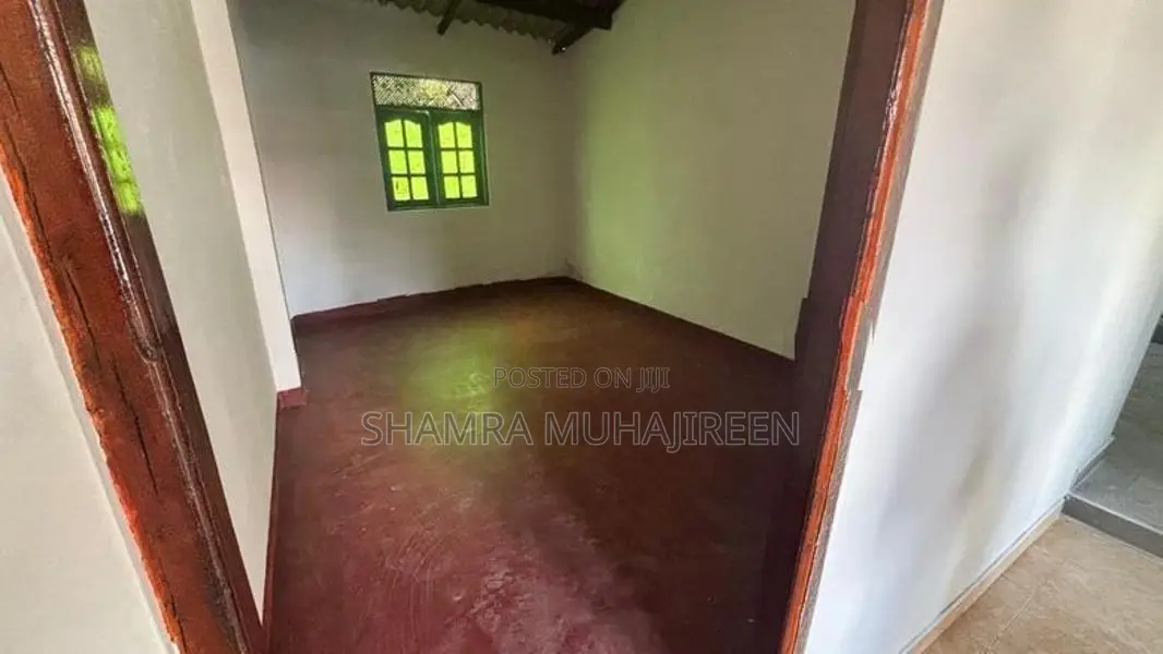 House for Sale in Wellampitiya