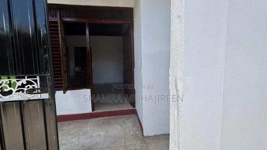 House for Sale in Wellampitiya