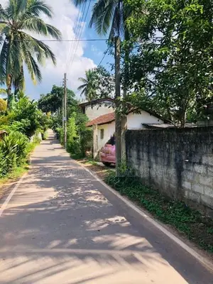 Residential land for sale yakkala Idigolla