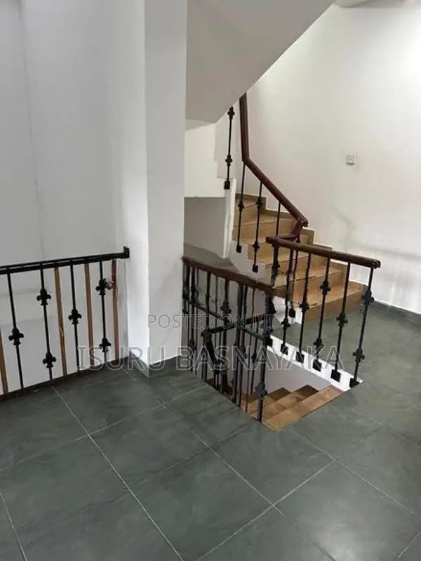 Nugegoda Mirihana 02 Story House for Rent