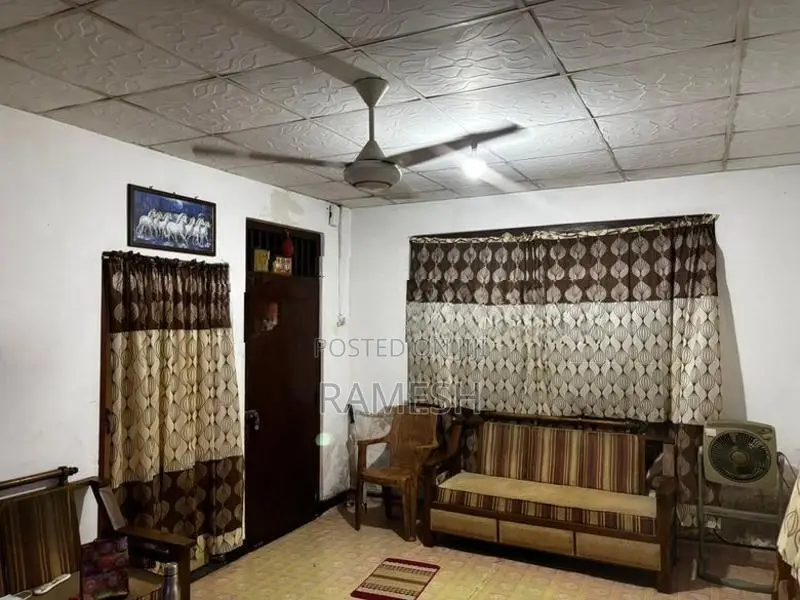 House for Sale in Uswetakeiyawa Wattala