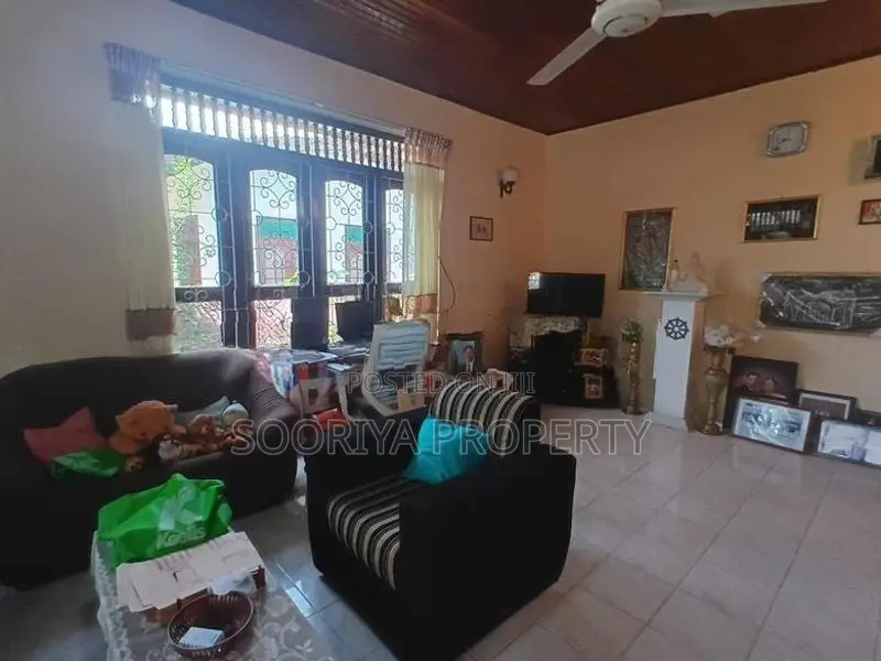 Near Piliyandala Town 10 Perches House for Sale