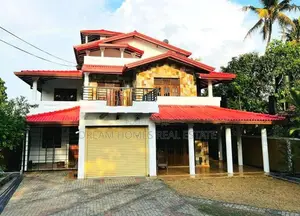 5-Bedroom Luxury House for Rent – Piliyandala