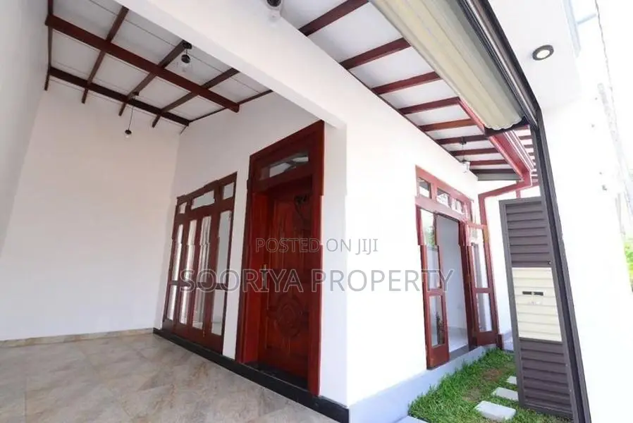 Luxury Brand New House for Sale in Piliyandala