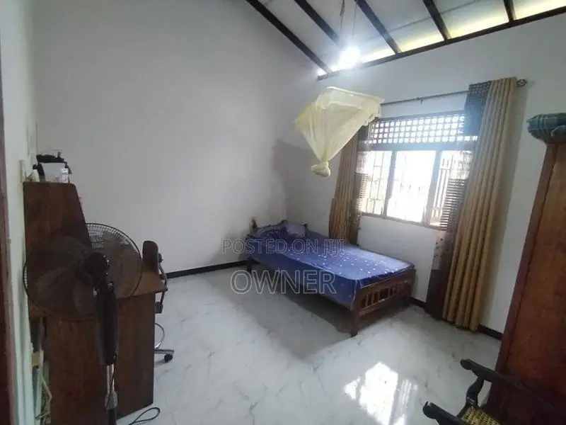 House for Sale Gampaha ,Wathuragama