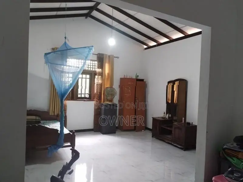 House for Sale Gampaha ,Wathuragama