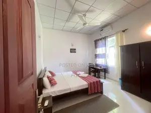 7 Bedroom Villa with 100perch Land in Habaraduwa for Sale