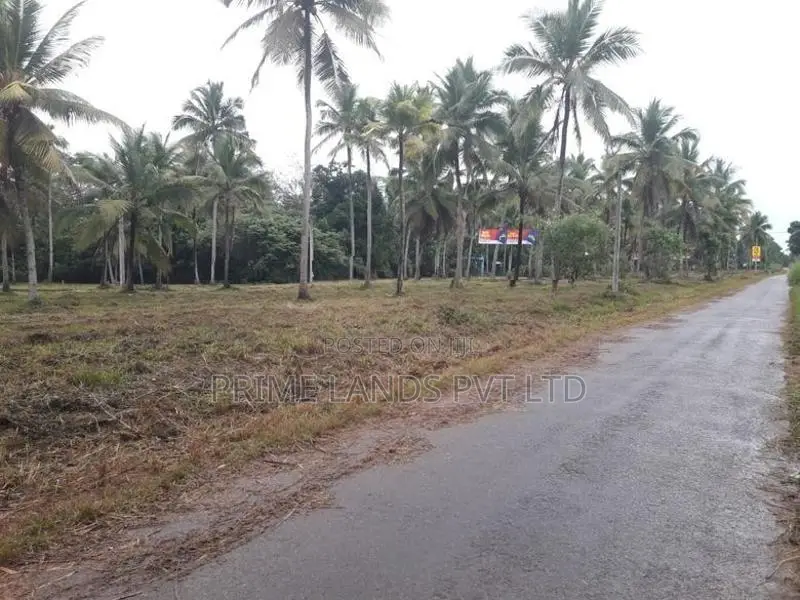 කුලියාපිටිය බොවත්ත ප්‍රධාන පාරෙන් ඉඩමක් විකිණීමට