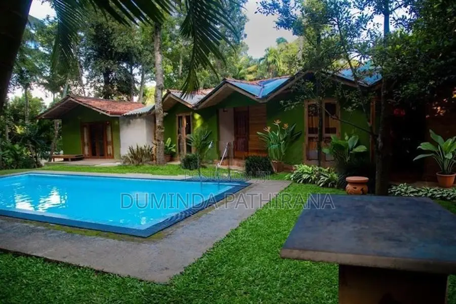 Villa Type Holiday Bungalow Rooms for Rent Gunnepane